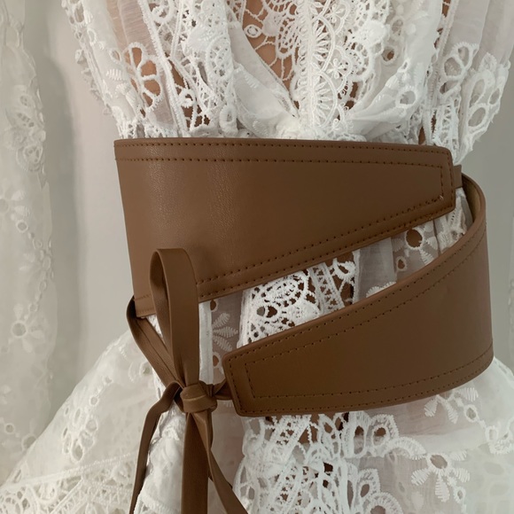 Adele Mini Dress in White
Bronx and Banco - Picture 4 of 5